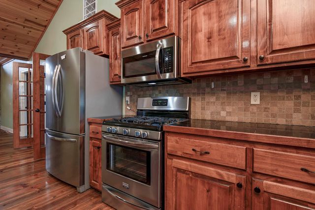 1443 Woodland Road, Marshfield, MO 65706