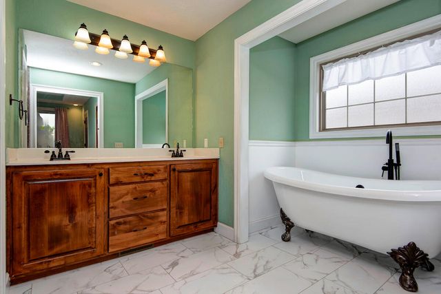 1443 Woodland Road, Marshfield, MO 65706