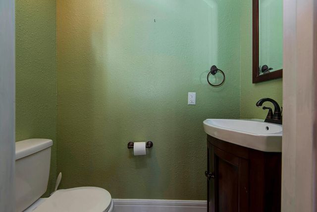 1443 Woodland Road, Marshfield, MO 65706