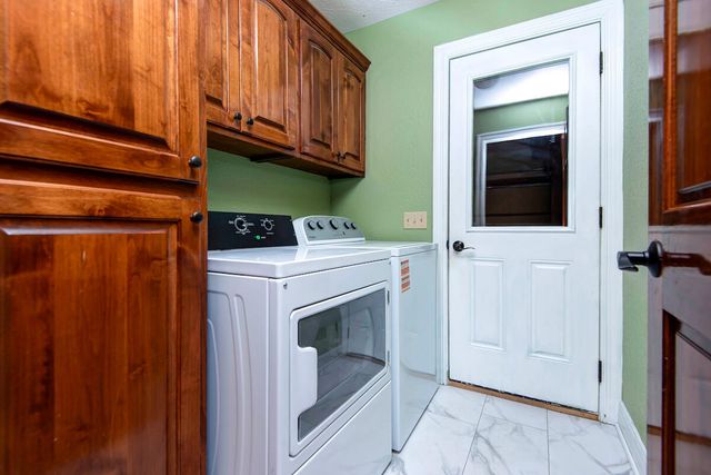 1443 Woodland Road, Marshfield, MO 65706