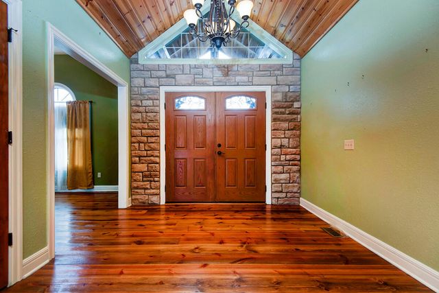 1443 Woodland Road, Marshfield, MO 65706