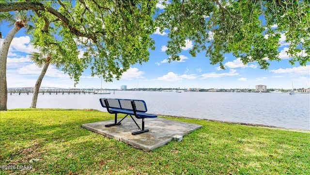 411 N Halifax Ave Apt 304, Daytona Beach, FL 32118