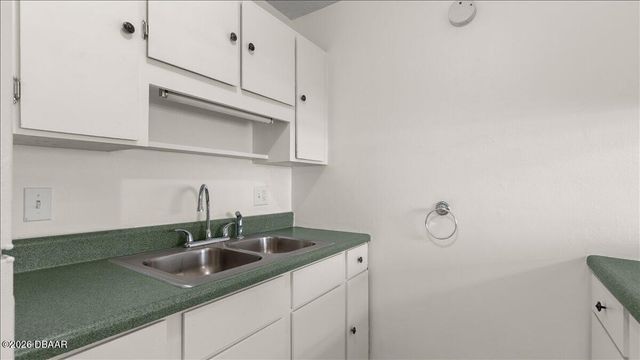 411 N Halifax Ave Apt 304, Daytona Beach, FL 32118