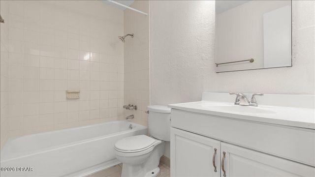 411 N Halifax Ave Apt 304, Daytona Beach, FL 32118
