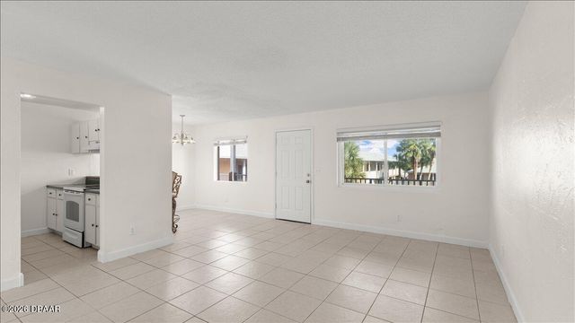 411 N Halifax Ave Apt 304, Daytona Beach, FL 32118