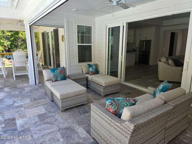 2016 Manor Parc Drive, Calabash, NC 28467