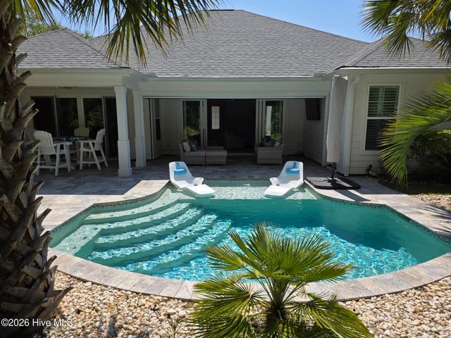 2016 Manor Parc Drive, Calabash, NC 28467