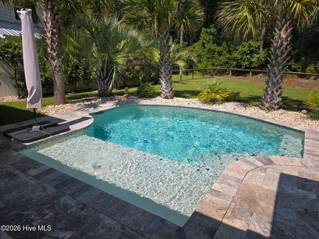 2016 Manor Parc Drive, Calabash, NC 28467