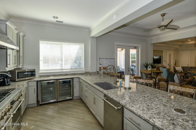 2016 Manor Parc Drive, Calabash, NC 28467