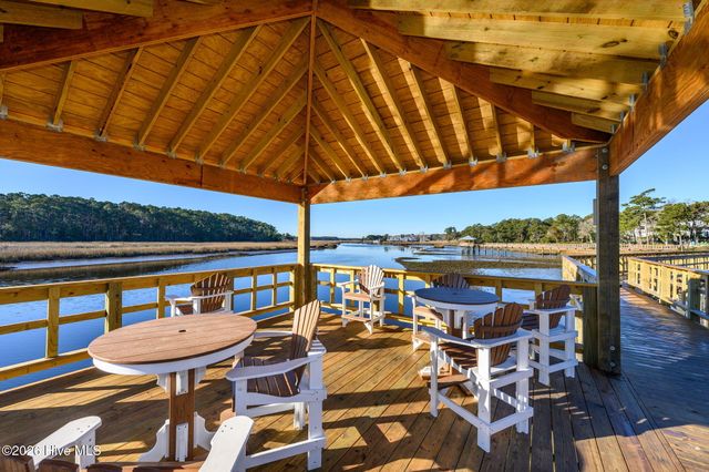 2016 Manor Parc Drive, Calabash, NC 28467