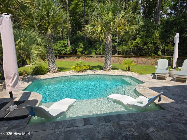 2016 Manor Parc Drive, Calabash, NC 28467