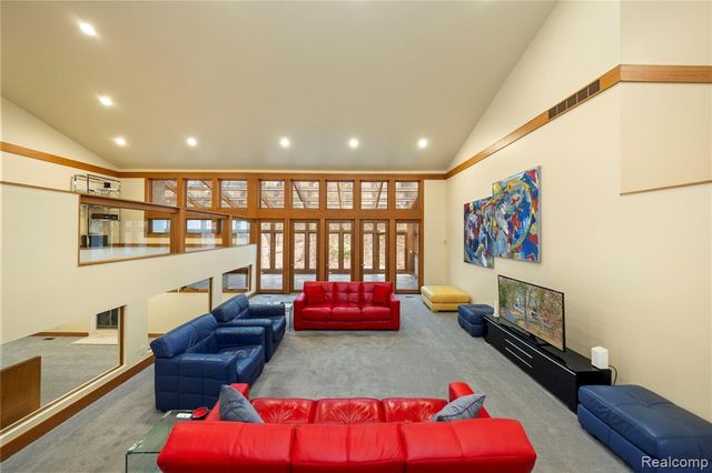 1178 Copperwood Drive, Bloomfield Hills, MI 48302