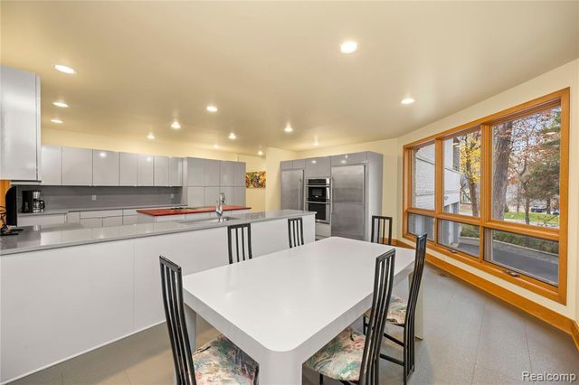 1178 Copperwood Drive, Bloomfield Hills, MI 48302