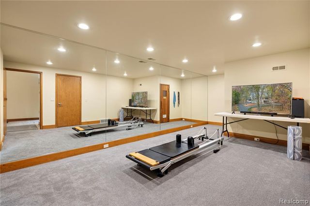 1178 Copperwood Drive, Bloomfield Hills, MI 48302