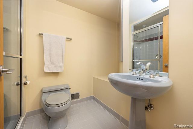 1178 Copperwood Drive, Bloomfield Hills, MI 48302