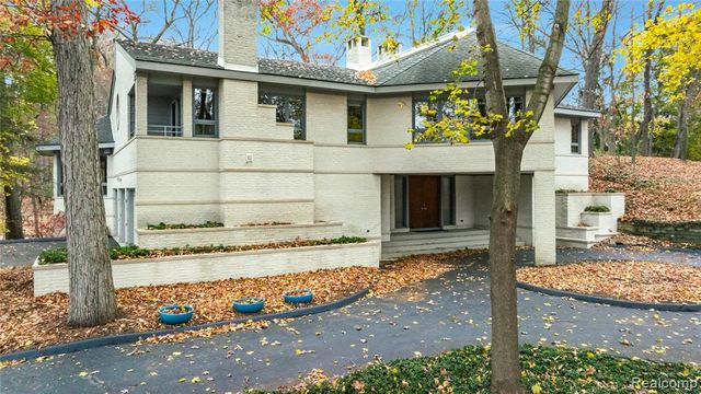 1178 Copperwood Drive, Bloomfield Hills, MI 48302