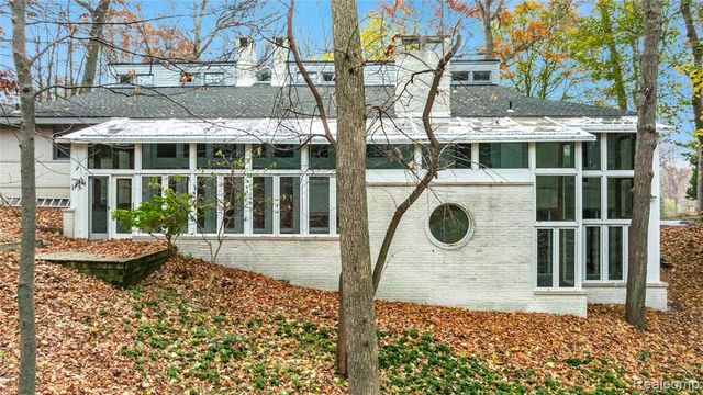 1178 Copperwood Drive, Bloomfield Hills, MI 48302