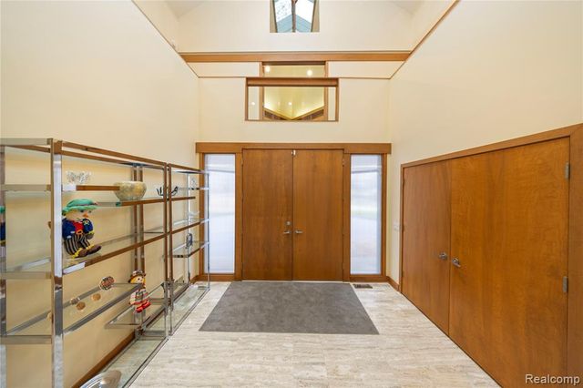 1178 Copperwood Drive, Bloomfield Hills, MI 48302