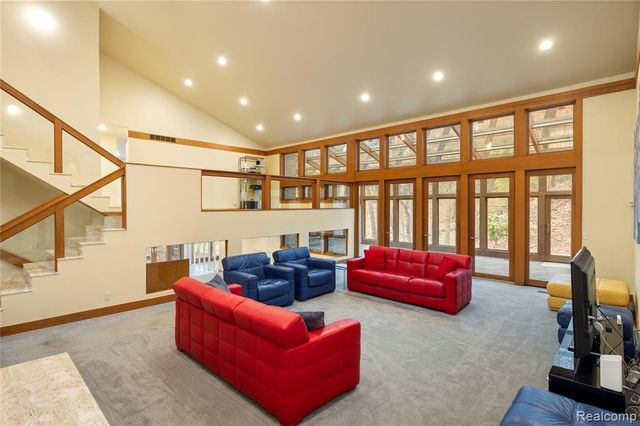 1178 Copperwood Drive, Bloomfield Hills, MI 48302