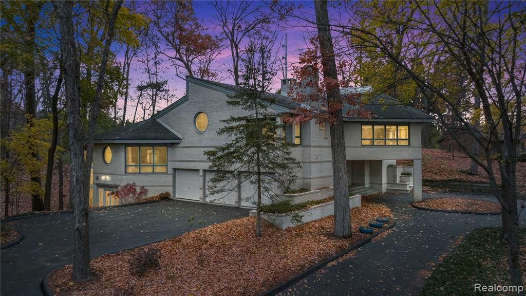 1178 Copperwood Drive, Bloomfield Hills, MI 48302