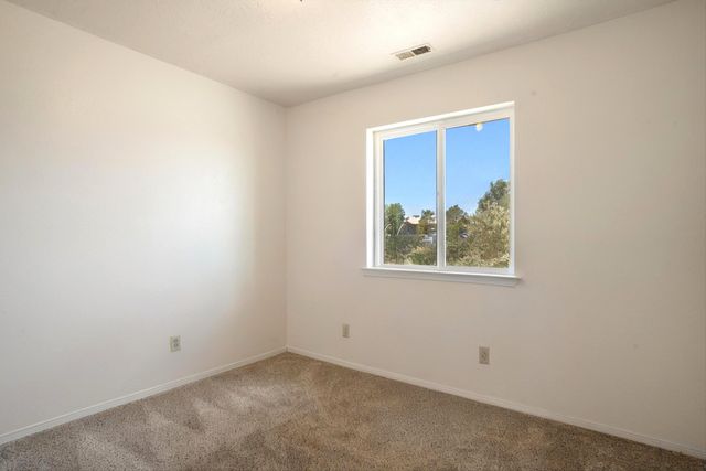 2 Jane Lane, Edgewood, NM 87015