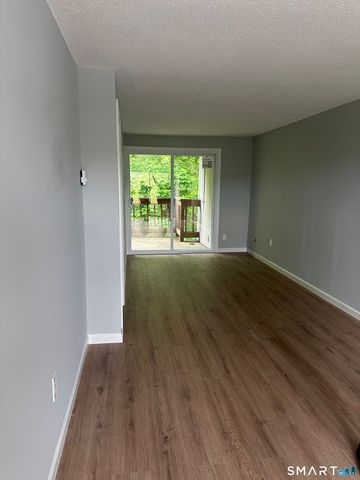 5 Nabby Road A49, Danbury, CT 06811