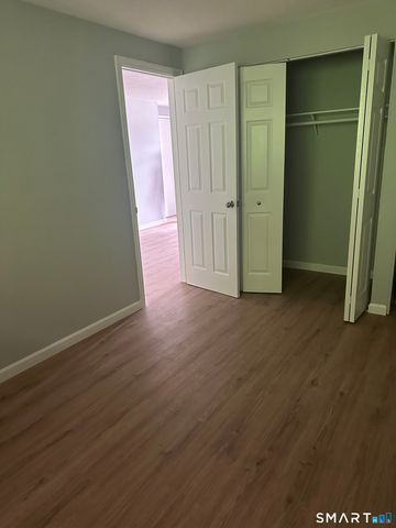 5 Nabby Road A49, Danbury, CT 06811