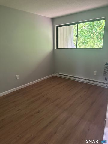 5 Nabby Road A49, Danbury, CT 06811