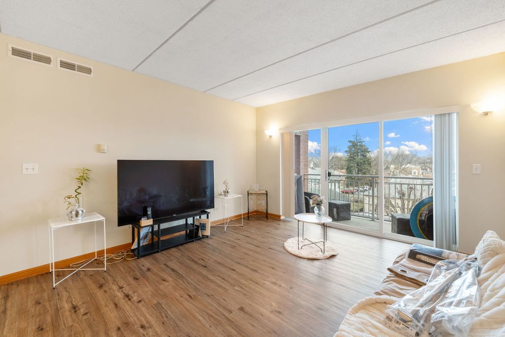 6559 W George Street 311, Chicago, IL 60634 — photo 4