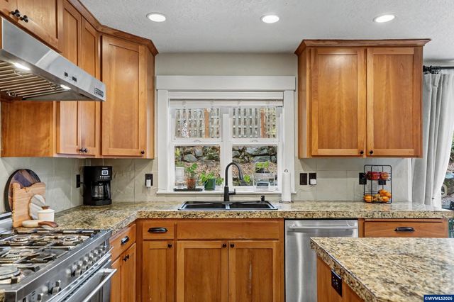 3753 Galloway St S, Salem, OR 97302