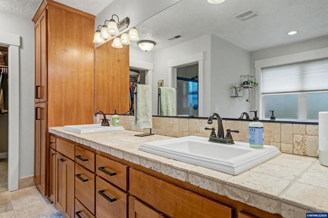 3753 Galloway St S, Salem, OR 97302