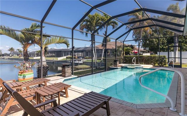 1505 SE 4th ST, Cape Coral, FL 33990