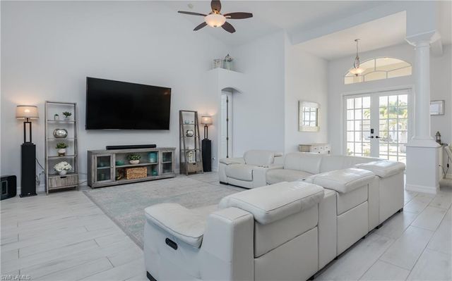 1505 SE 4th ST, Cape Coral, FL 33990