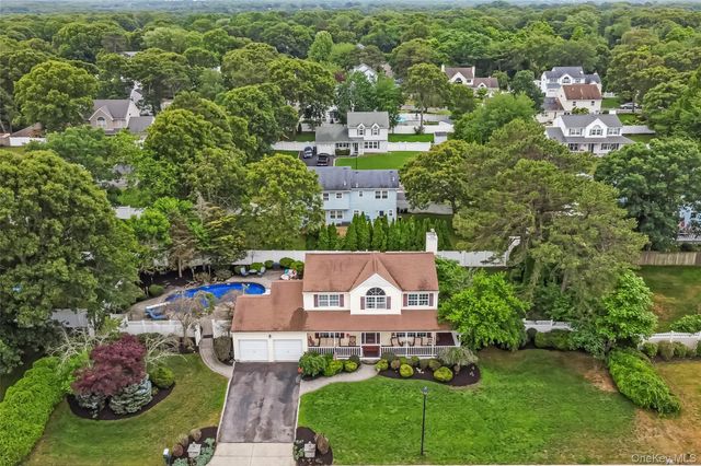 10 John Street, Selden, NY 11784