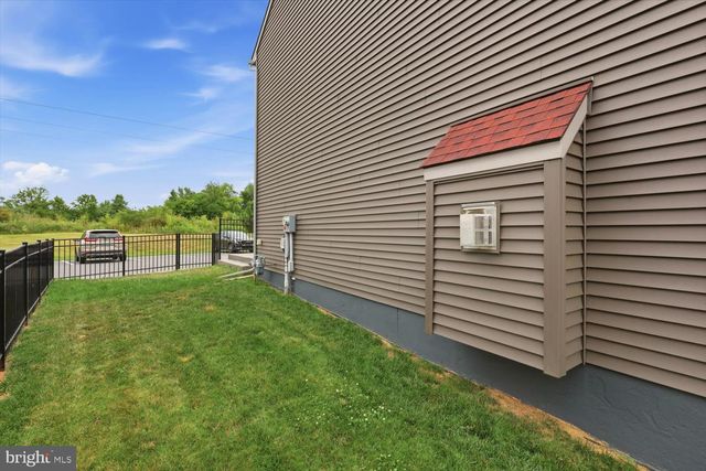 19 BITTENDORF WAY, Reinholds, PA 17569