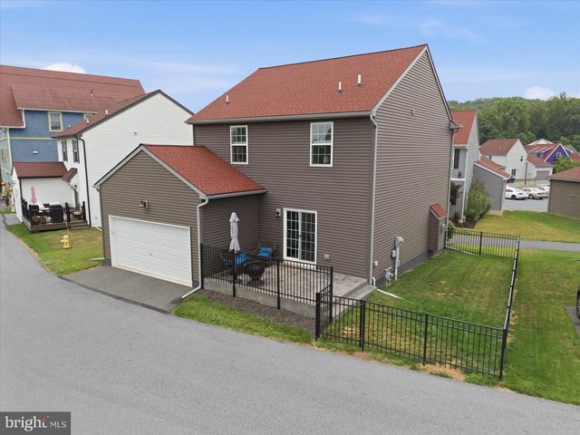 19 BITTENDORF WAY, Reinholds, PA 17569