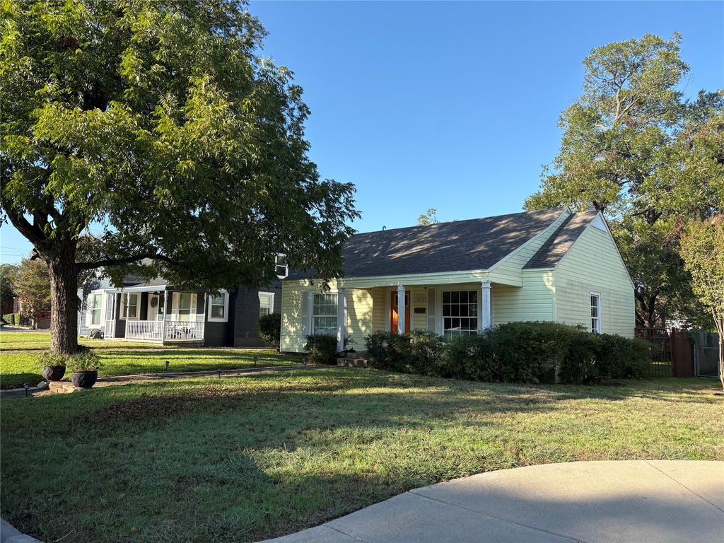 3620 Winston Road, Fort Worth, TX 76109