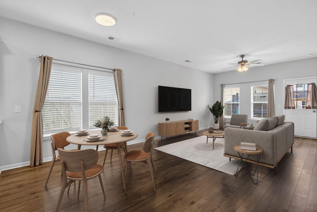 Image 12 of property listing at 117 Sequoia Lane, Goose Creek, SC 29445