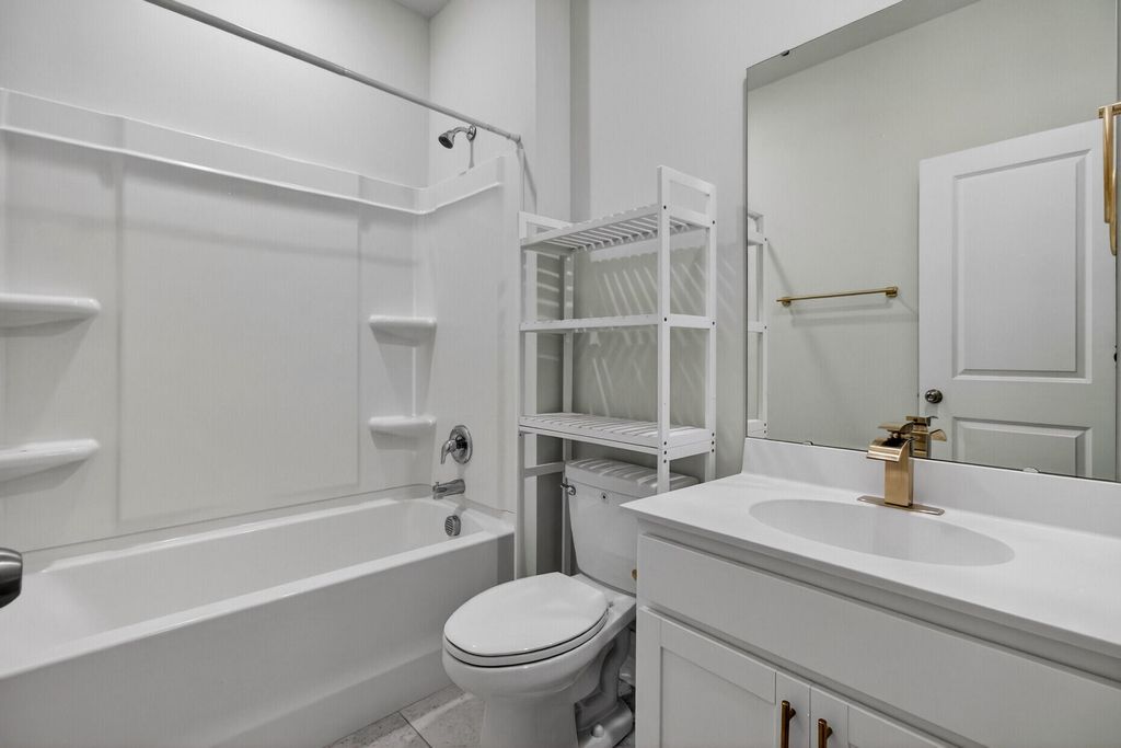 Image 20 of property listing at 117 Sequoia Lane, Goose Creek, SC 29445