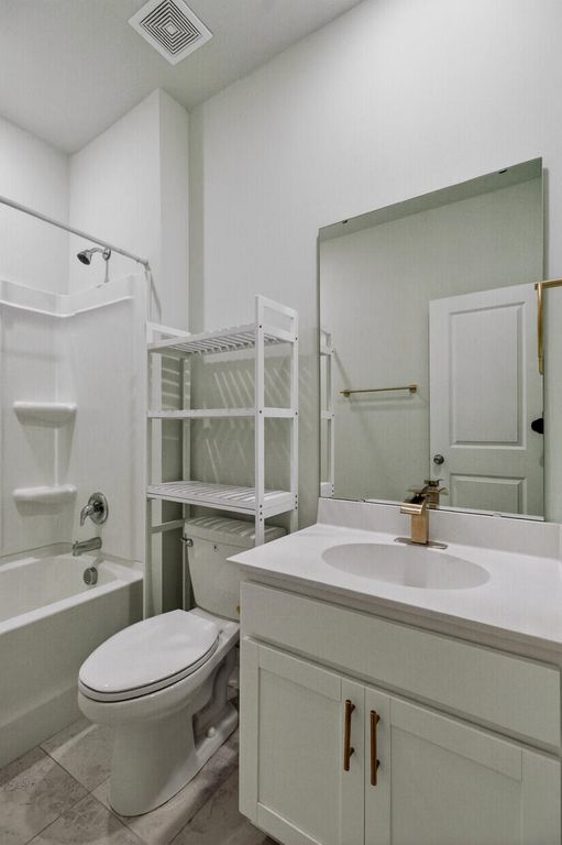 Image 21 of property listing at 117 Sequoia Lane, Goose Creek, SC 29445