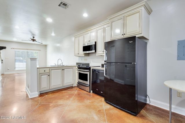 300 Roosevelt Street Apt A, Lafayette, LA 70501