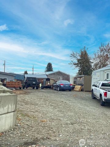 522 Locust Street, Omak, WA 98841