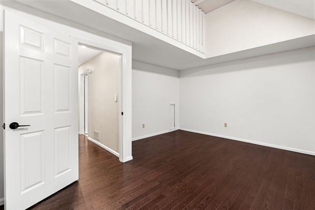 111 Brigham St 19A, Hudson, MA 01749