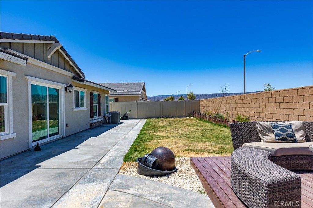 Image 22 of property listing at 44539 Freer Way, Lancaster, CA 93536