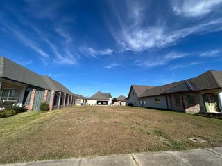 307 Rue Collette, Thibodaux, LA 70301