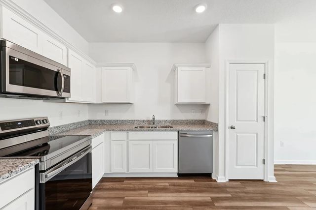 210 Darlington Drive, Dickson, TN 37055