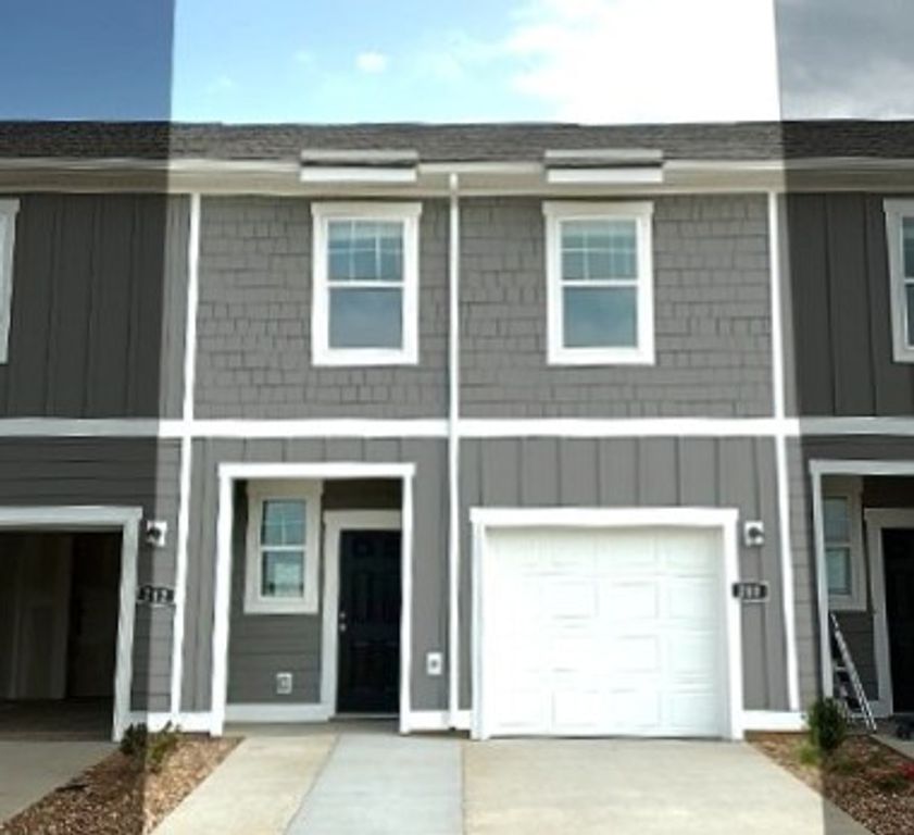 210 Darlington Drive, Dickson, TN 37055