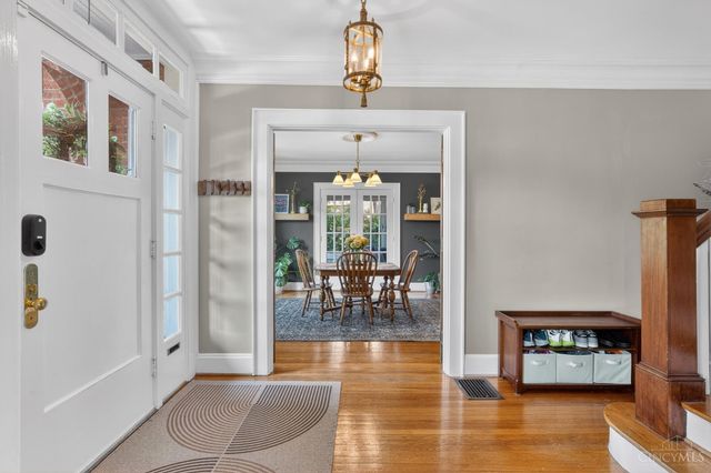2924 Erie Avenue, Cincinnati, OH 45208