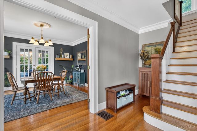 2924 Erie Avenue, Cincinnati, OH 45208