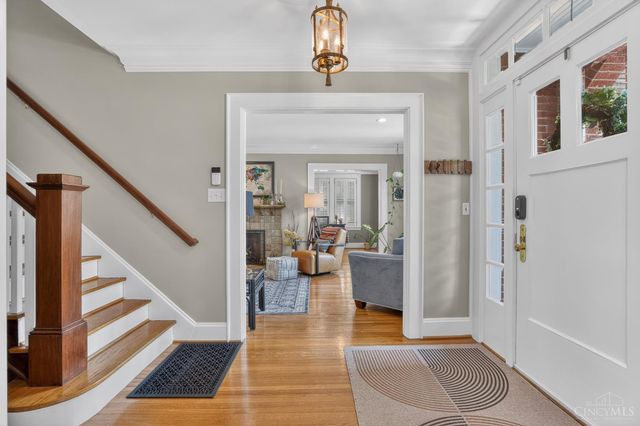 2924 Erie Avenue, Cincinnati, OH 45208